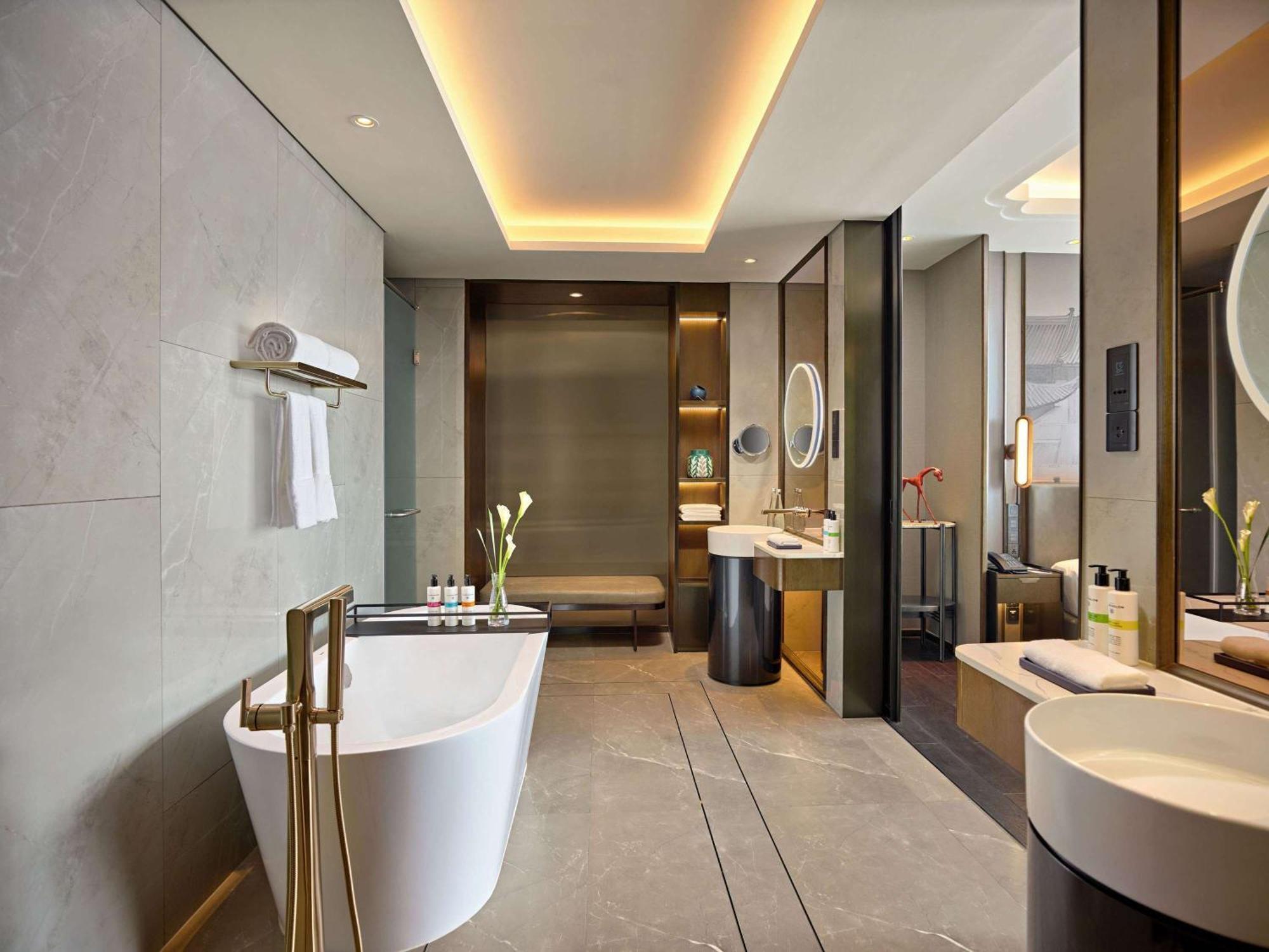 Pullman Hai Phong Grand Hotel ภายนอก รูปภาพ